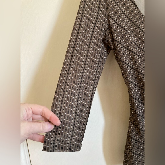 🌞Kenneth Cole Reaction Brown,White& Black V-Neck Geometric Faux Wrap Blouse A - Picture 5 of 7